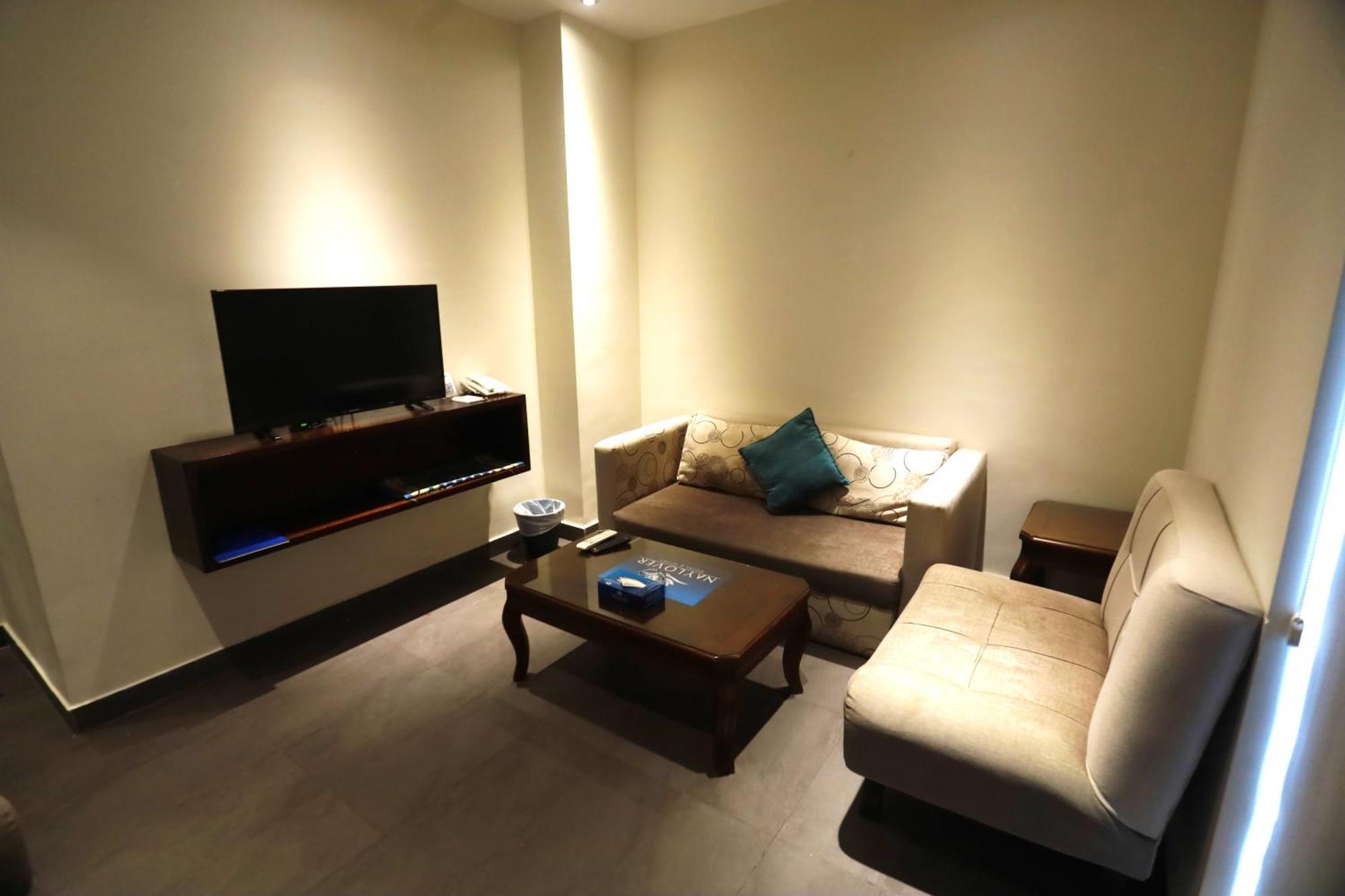 Naylover Hotel Suites Амман Экстерьер фото