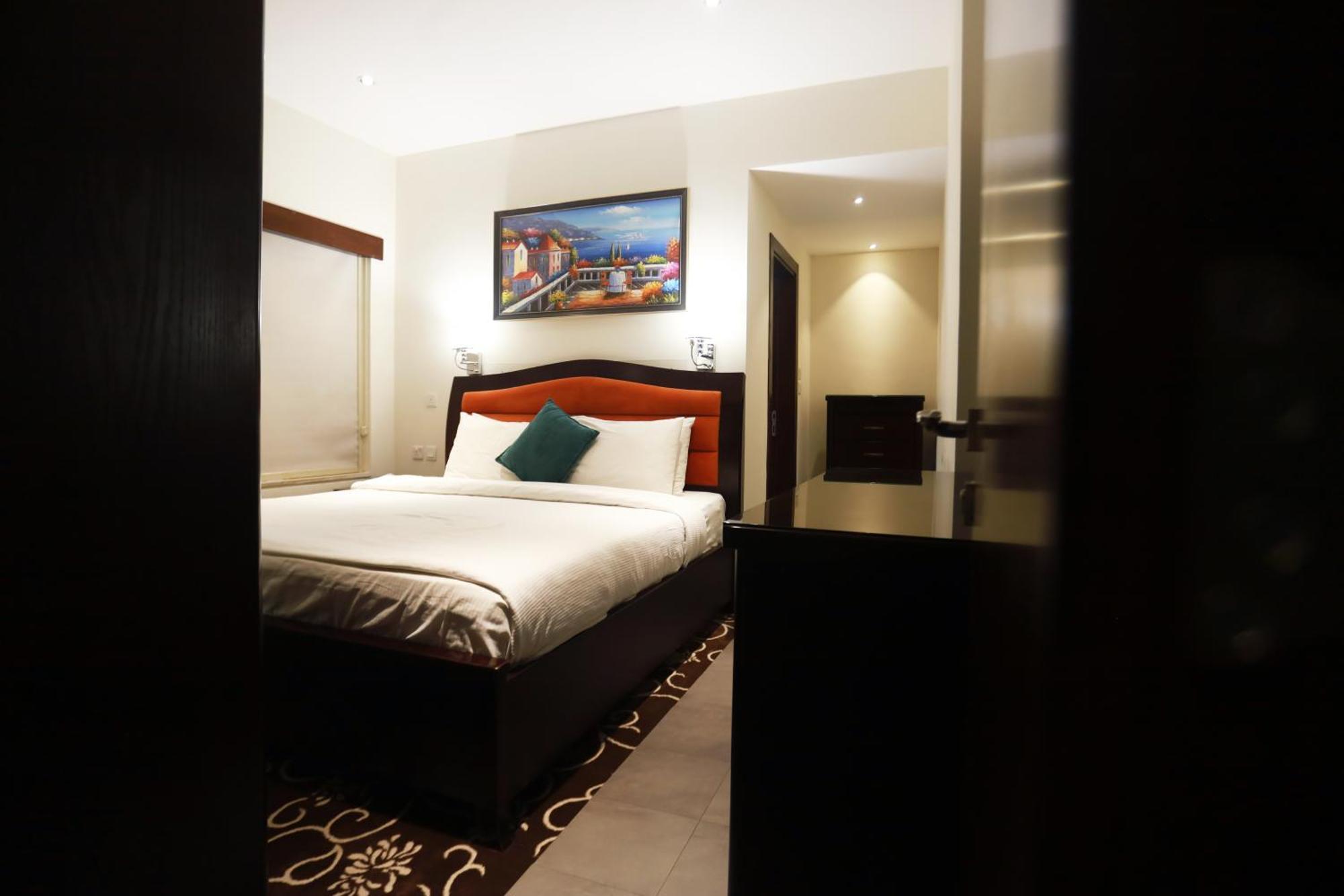 Naylover Hotel Suites Амман Экстерьер фото