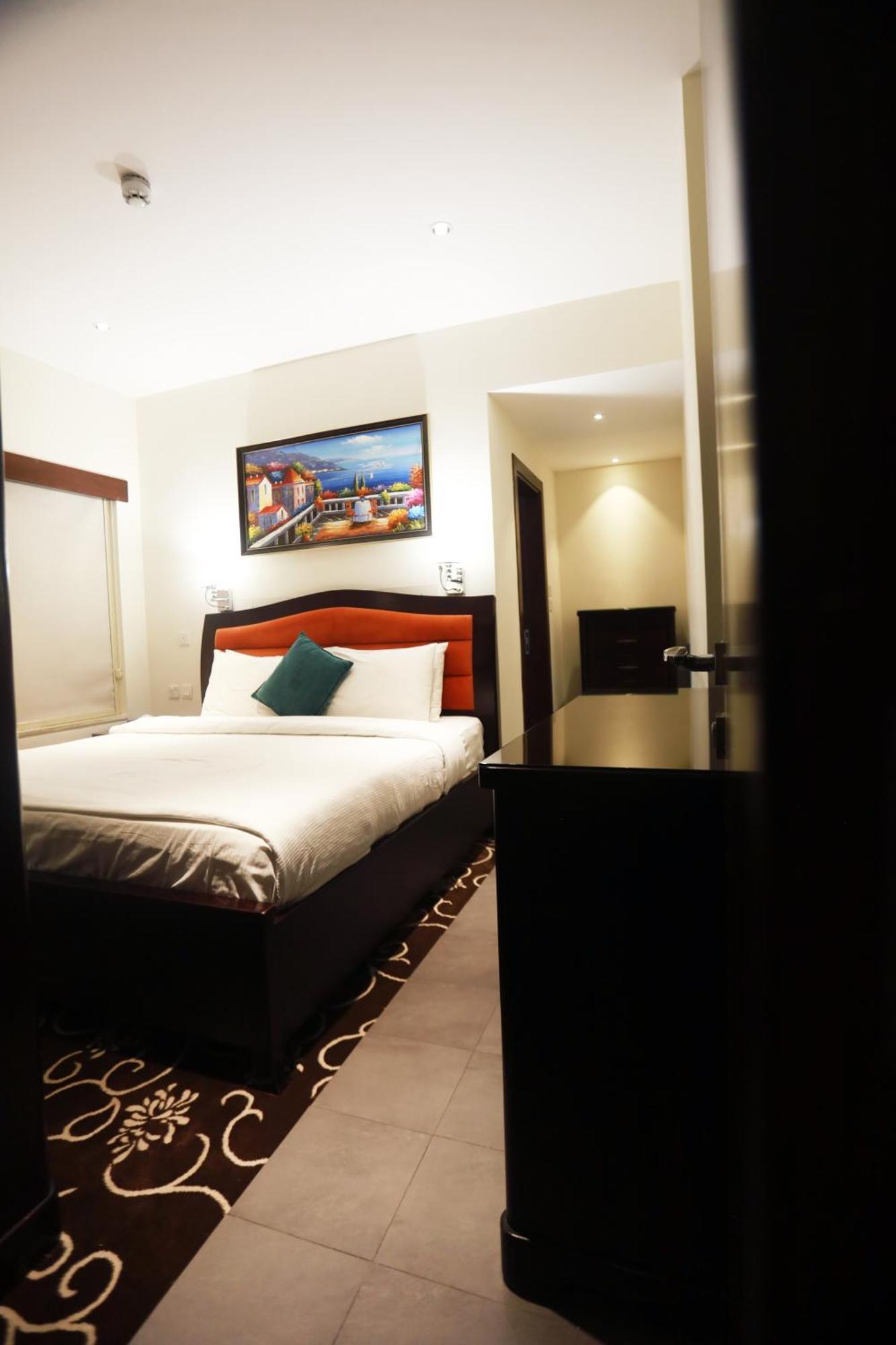 Naylover Hotel Suites Амман Экстерьер фото